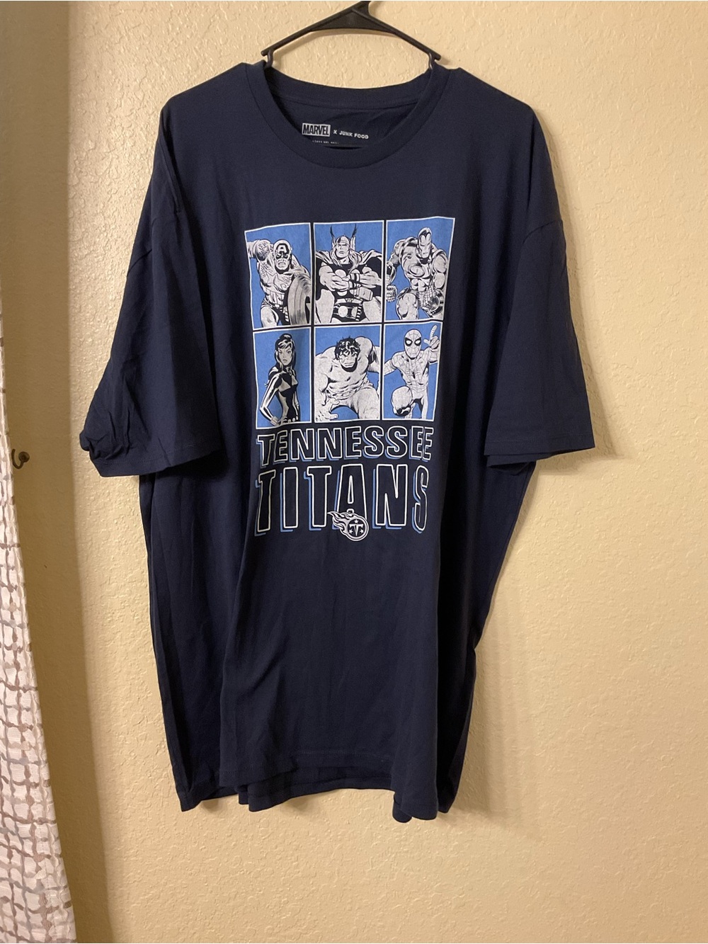 Marvel Junk Food NFL Tennessee Titans Avengers Graphic Tee Size 3XL L74
